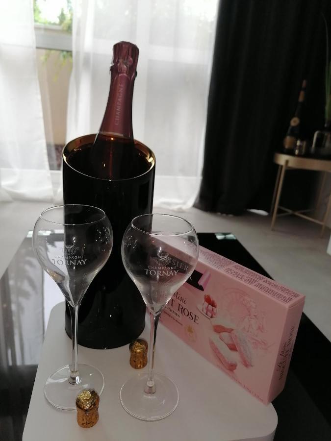 La Clef Des Bulles Lägenhet Épernay Exteriör bild
